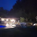 Dans Un Ecrin De Verdure Nocleg ze śniadaniem
