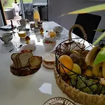 Dans Un Ecrin De Verdure