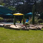 Dans Un Ecrin De Verdure 3*