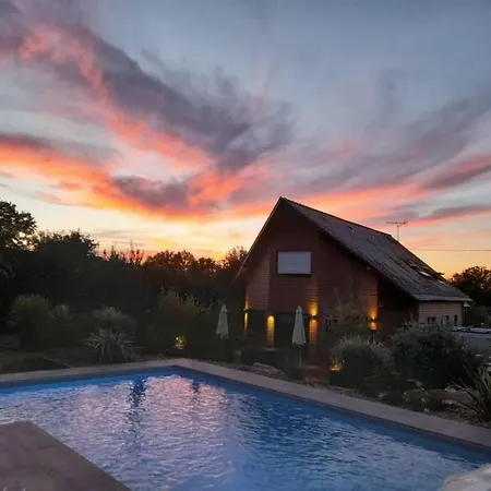 فندق مبيت وإفطار Dans Un Ecrin De Verdure Angrie