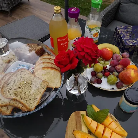 فندق مبيت وإفطار Dans Un Ecrin De Verdure Angrie