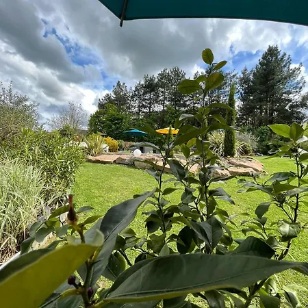 فندق مبيت وإفطار Dans Un Ecrin De Verdure Angrie