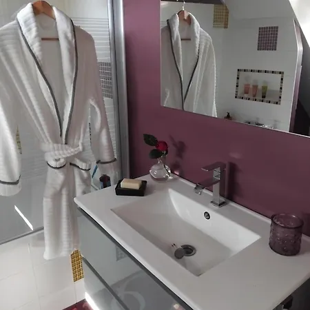 Dans Un Ecrin De Verdure Angrie