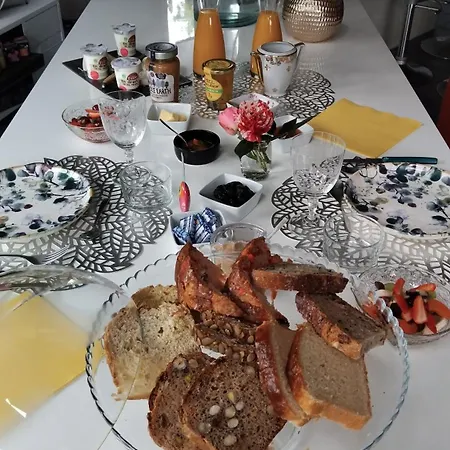 Dans Un Ecrin De Verdure فندق مبيت وإفطار 3*