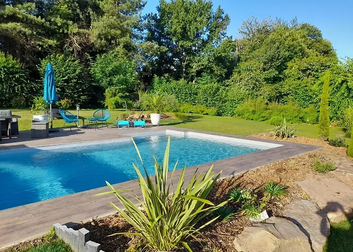 Dans Un Ecrin De Verdure 3* Angrie