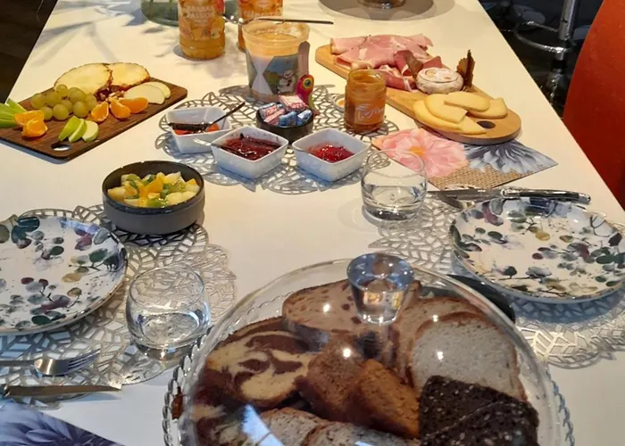 Dans Un Ecrin De Verdure 3*