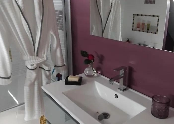 Dans Un Ecrin De Verdure Angrie